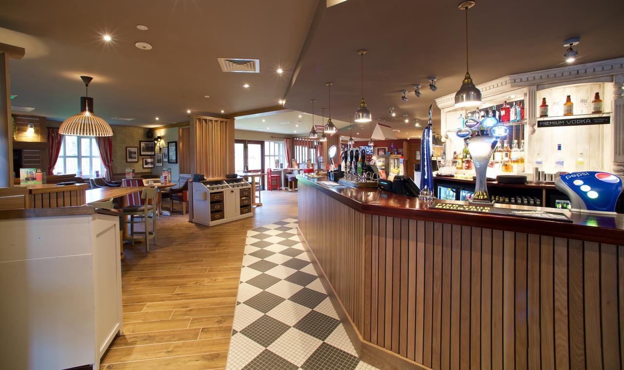 Chain Runner, Livingston By Marston'S Inns Extérieur photo